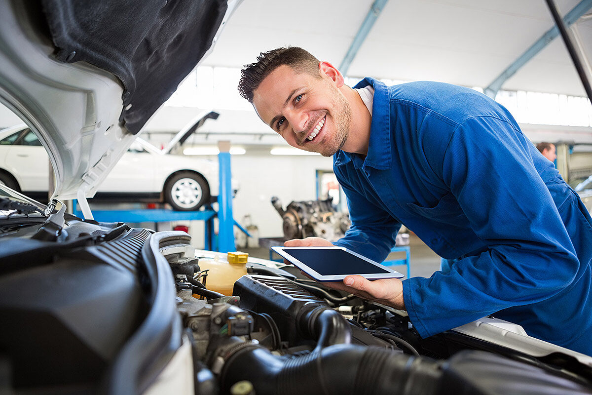 Ausbildung zum Kraftfahrzeugmechatroniker (m/w/d) error_file_does_not_exist
