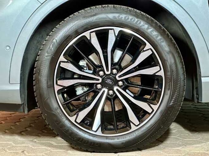 Ford Kuga ST-Line X+Kamera+B&O+Key-Free+BILS+Navi