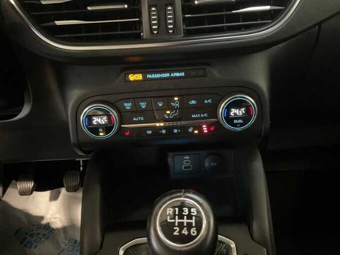 Ford Kuga Titanium X RÜCKF. NAVI. Winter-P. PDC. Allwetterreifen