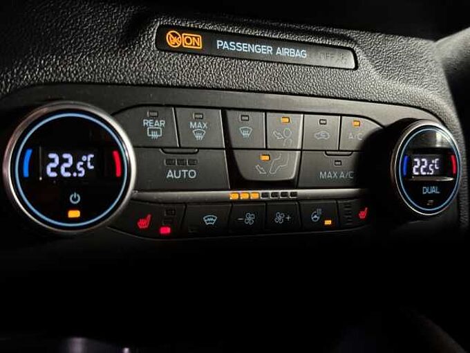 Ford Kuga Cool&Connect+Automatik+PDC+Navi+Winter-P.