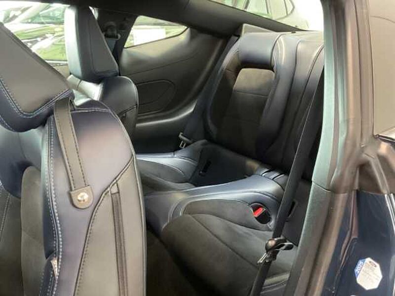 Ford Mustang Dark Horse Coupe 5.0L V8  Automatik