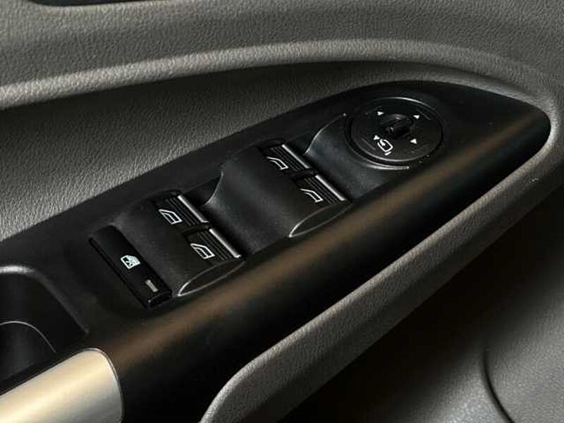 Ford Grand Tourneo Connect Titanium L2+7-Sitzer+Automatik+Navi