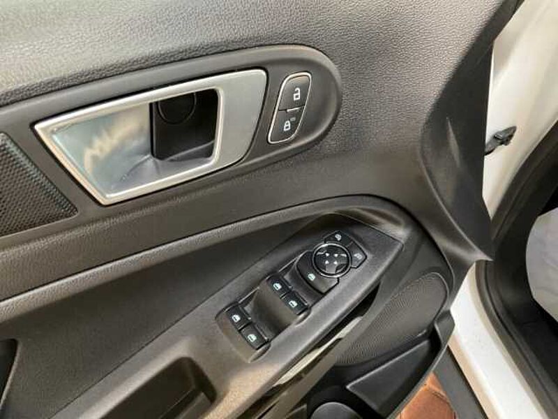 Ford EcoSport Titanium+Kamera+Tempomat+Sitzheizung