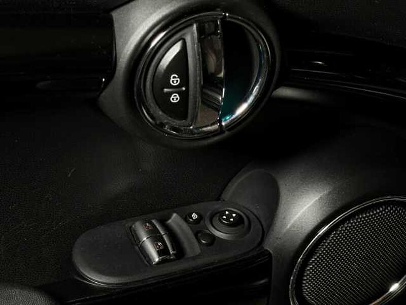 MINI Cooper Automatik+Kamera+Pano+Navi+Sitzheizung