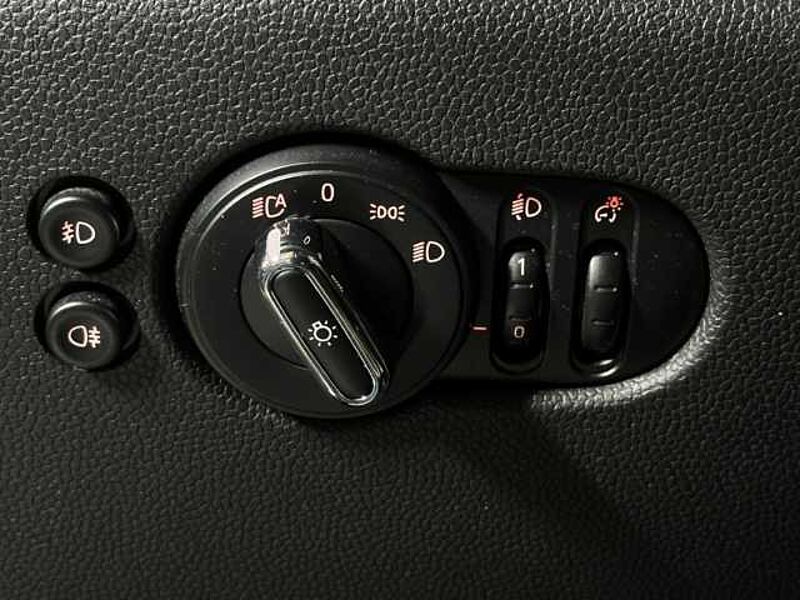 MINI Cooper Automatik+Kamera+Pano+Navi+Sitzheizung