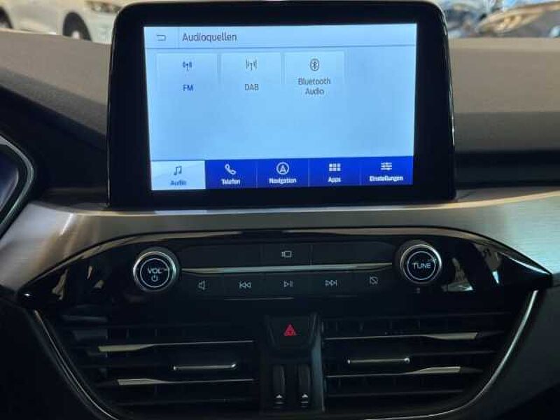 Ford Kuga Titanium+Automatik+AHK+Pano+Head-Up+Kamera