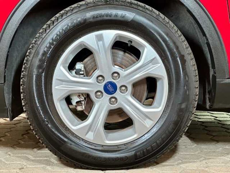 Ford Kuga Cool&Connect+Automatik+PDC+Navi+Winter-P.